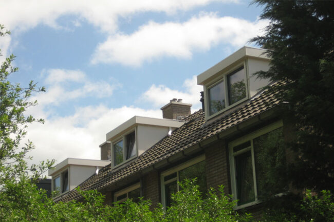 Renovatie dakkapellen Rotterdam met lichte UniKern® biobased gevelbekleding